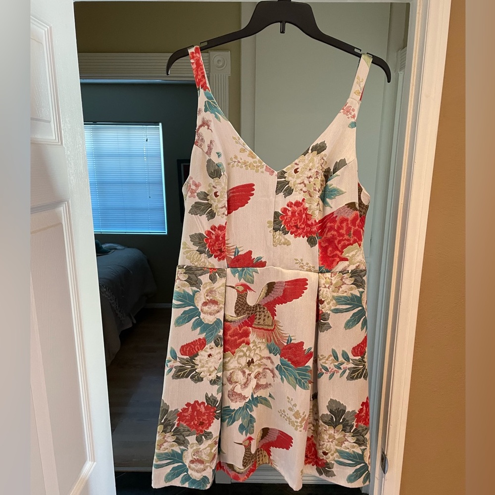 Stunning mini dress. Brand new! A great addition to any wardrobe